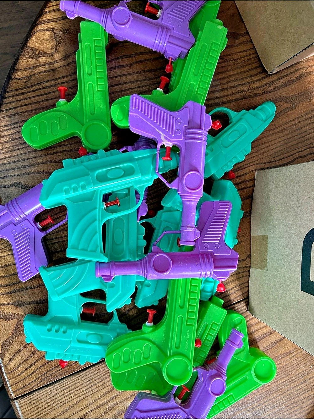 Qeikly Toy Blaster Set Green & Purple Like New